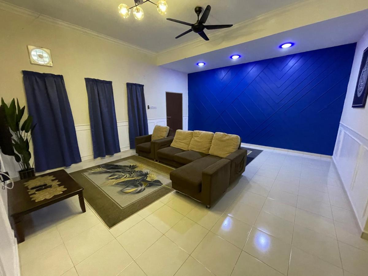 No 61 Nazirin Homestay Tmn Indah Raya 2 Manjung Lumut Eksteriør billede