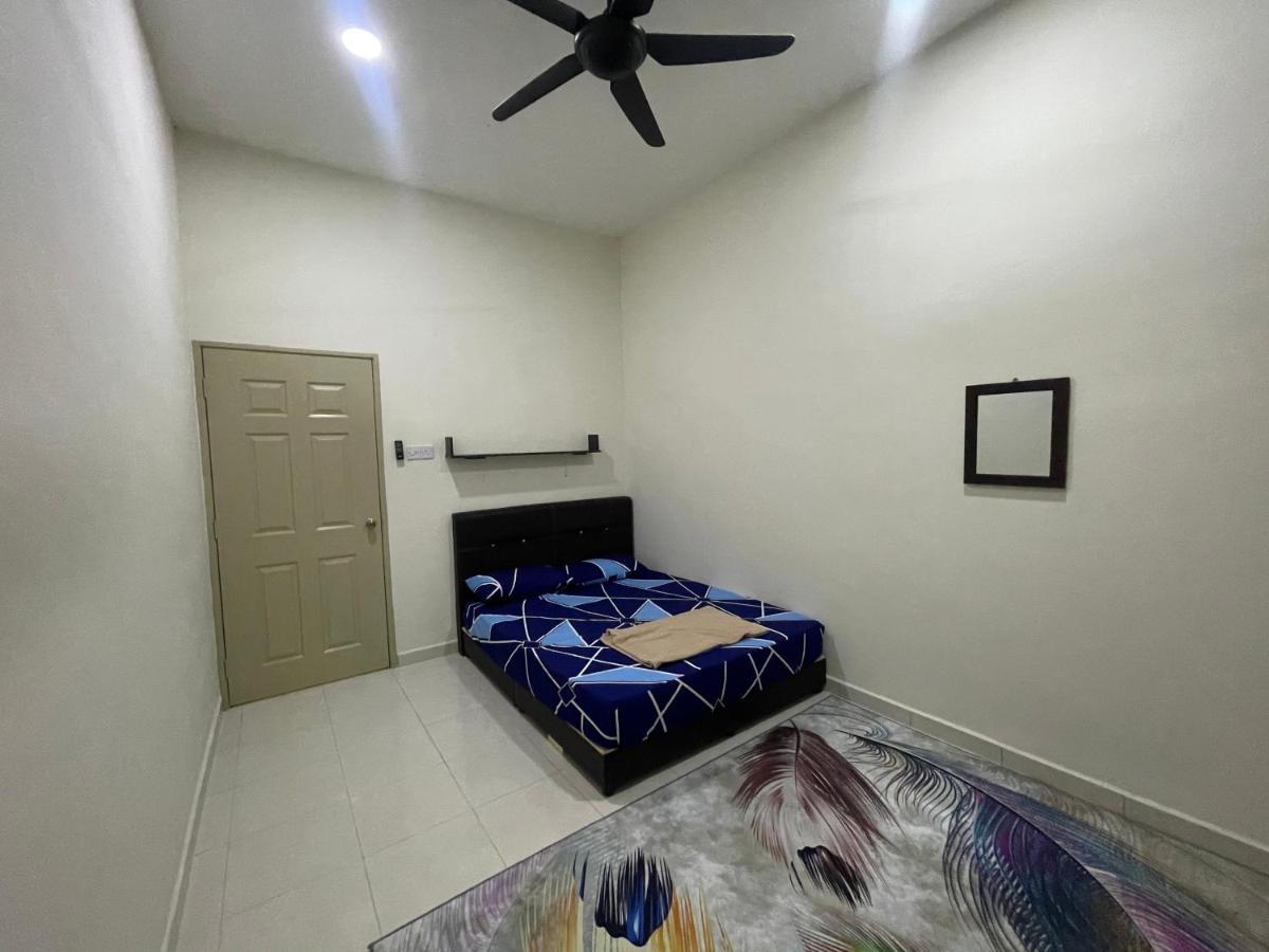 No 61 Nazirin Homestay Tmn Indah Raya 2 Manjung Lumut Eksteriør billede